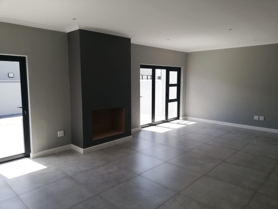 3 Bedroom Property for Sale in Parklands North Western Cape